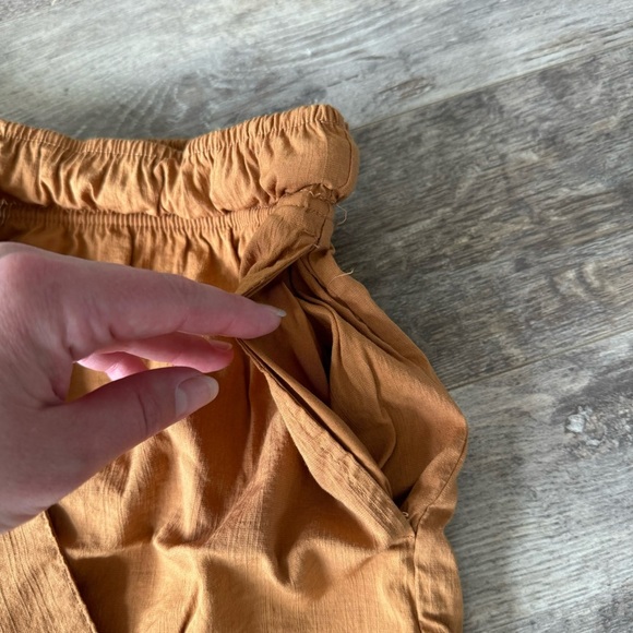 EVEREVE Shane Caramel Brown Tie Waist Paper-bag Shorts - Picture 9 of 11